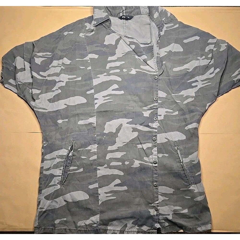 Express Camo Buttons Up Shirt Jacket Two Pockets Short Sleeve Women's Size S